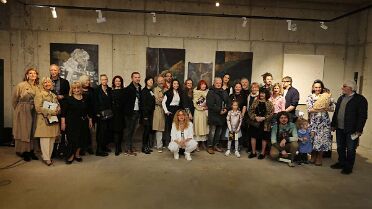 Uskršnja izložba Hrvatske udruge likovnih umjetnika i kritičara Zagreb, Friday 11 th April The opening of an art exhibition named "Mistry of Salvation" about Easter gathered 37 artists...