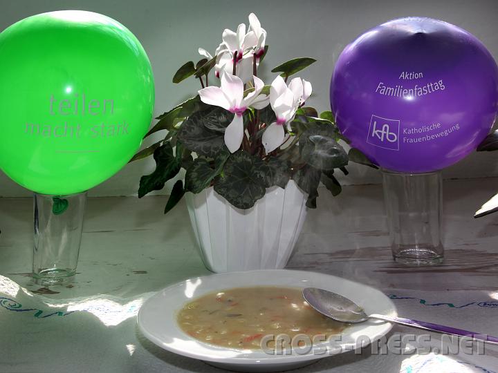 2009.03.08_11.20.13.jpg - ... verleitete eher zum Schlemmen als zum Fasten.