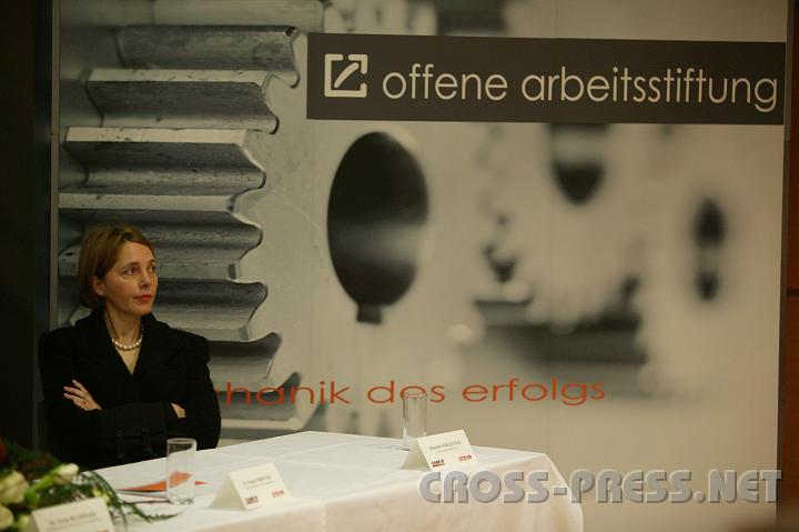2008-02-18_16.30.51.JPG - "Unter die R�der" der Arbeisstiftung kam Elisabeth Wirleitner ;) und wurde erfolgreiche Unternehmerin in der Modebranche.