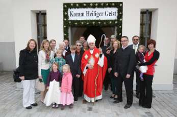 Firmlinge mit Firmspender