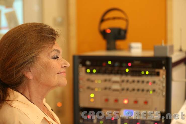 2014.06.18_14.31.11.jpg - Christine Nachförgs Stimme ist bei der ehrenamtlichen Mobilstudio-Betreuung und manchmal auch bei Lesungen zu hören.