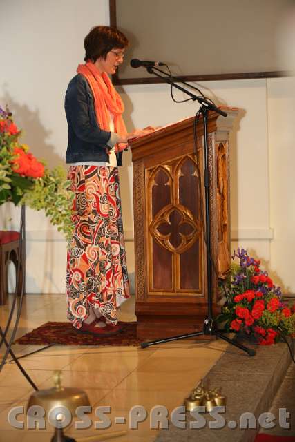 2014.06.18_19.11.54.jpg - Lesung, vorgetragen von Marianne Ilsinger.