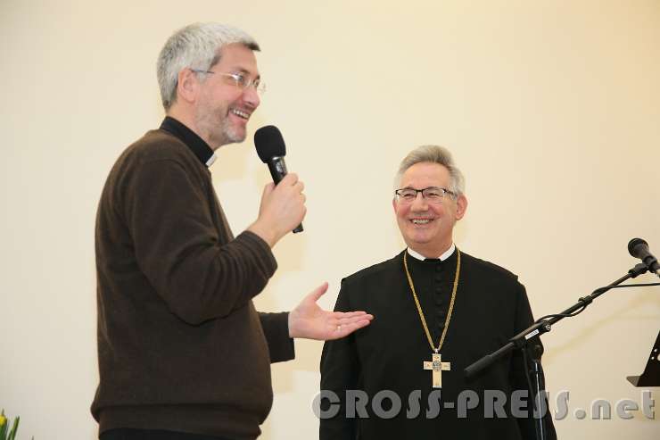 2017.03.25_17.27.50.jpg - Programmdirektor Andreas Schätzle im Interview mit Abt Ambros Ebhart.