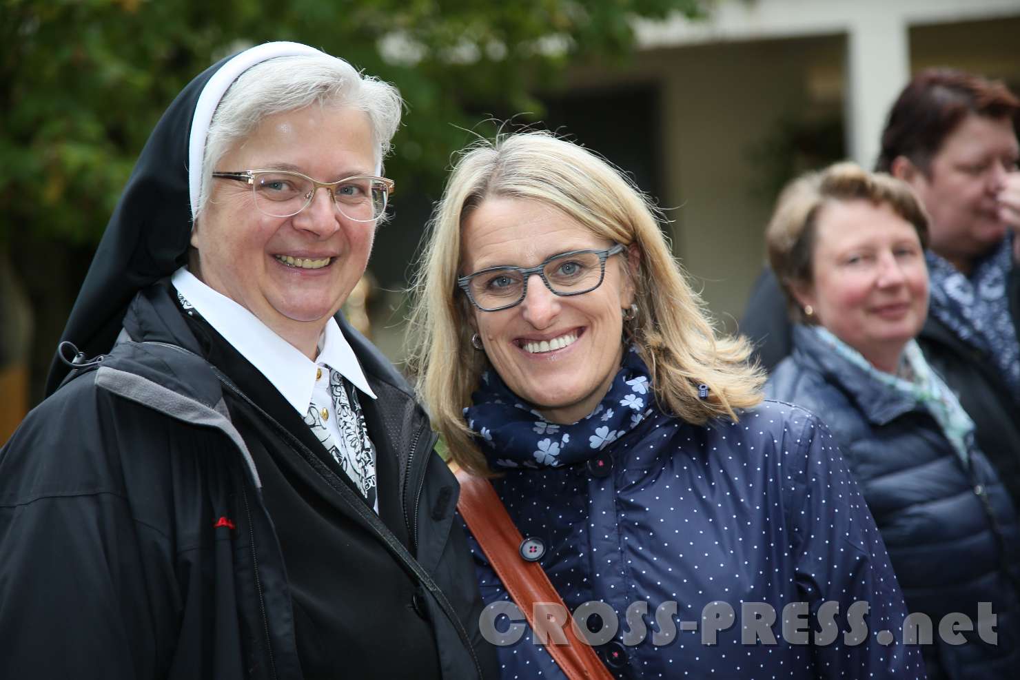 2017.10.08_16.05.54.jpg - Oberin Sr. Franziska Bruckner mit NR Ulrike Königsberger-Ludwig.