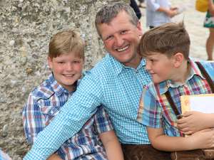 Firmung 2019 in Haag Der glücklichste Augenblick im Leben eines Fotografen ... wenn er einem weinenden Kind ein Lächeln entlockt. :)