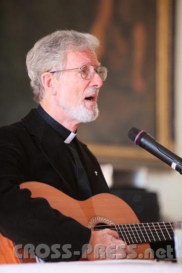 2011.04.02_15.13.09.jpg - "Wer die Botschaft Gottes kennt, der wagt sein Leben, der versteckt sich nicht, er zeigt was er kann, ..."