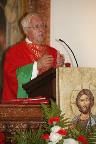 Firmung mit Abt P. Berthold und Prälat Vögt um 8h