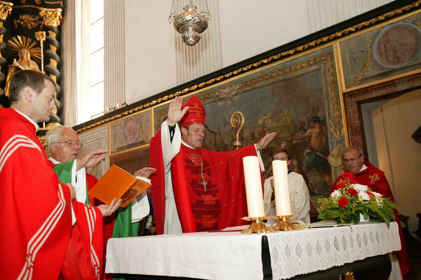 Firmung mit Abt P. Berthold und Prälat Vögt um 10:30h