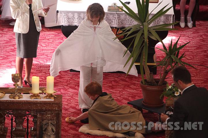 2009.05.21_10.20.09.jpg - Ein Engel weckte Elias, brachte ihm Brot und Wasser und st�rkte ihn f�r seinen weiteren Weg.