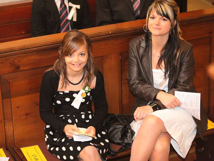 Firmung mit Abt Berthold Heigl und Propst Raimund Breiteneder um 08h