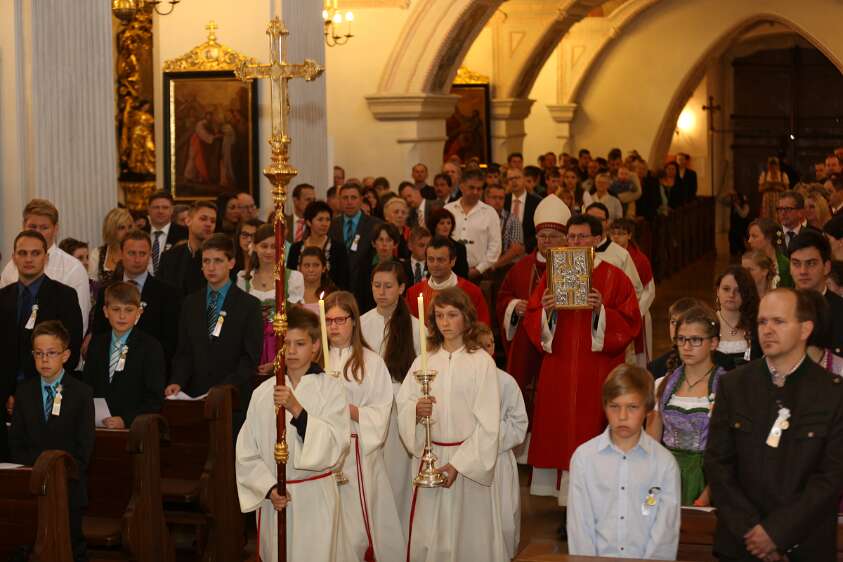 DekantasFirmung am 07.06.2014 08h mit Abt Petrus