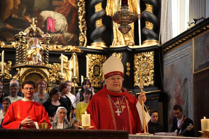 DekantasFirmung am 07.06.2014 08h mit Abt Petrus