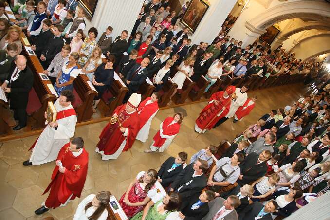 Firmung mit Abt Petrus und Altabt Berthold