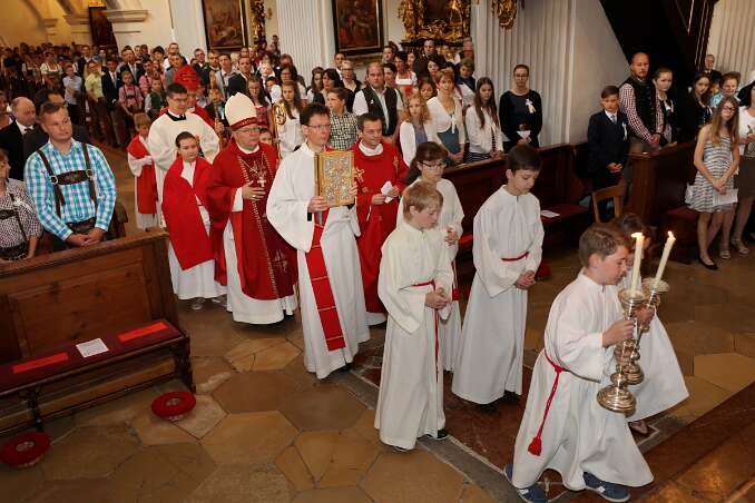 Firmung mit Abt Petrus und Altabt Berthold