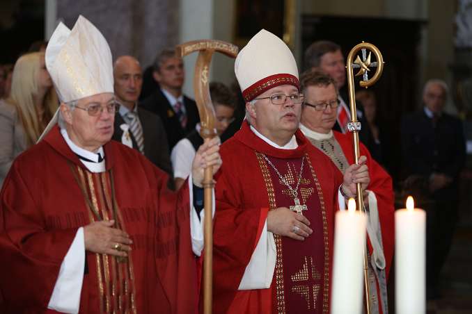 Firmung mit Abt Petrus Pilsinger und Altabt Johannes Gartner (08h)