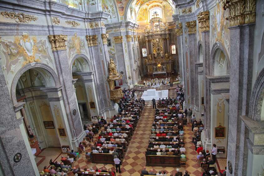 Altarweihe mit Nuntius Zurbriggen