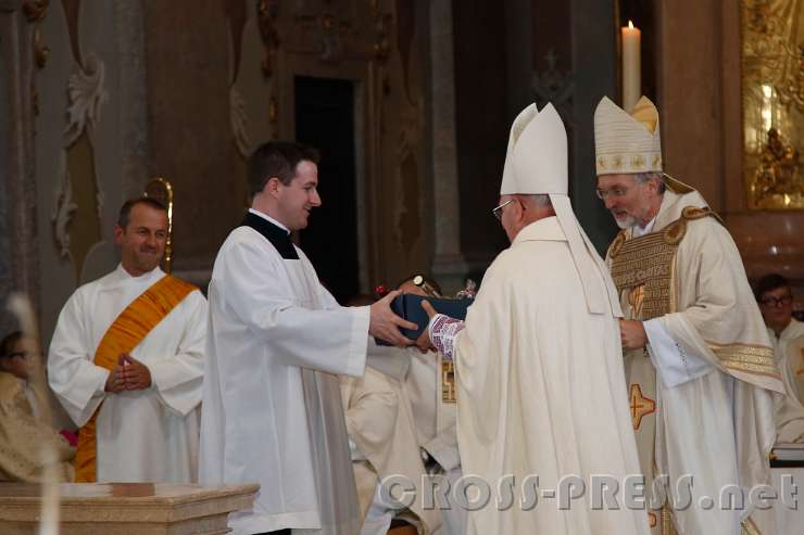 2015.09.06_16.33.08.JPG - Bischof Küng wurde zu seinem 75. Geburtstag gratuliert.