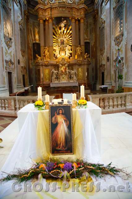 2016.04.03_15.21.40.JPG - Hauptaltar mit Barmherzigkeitsbild.