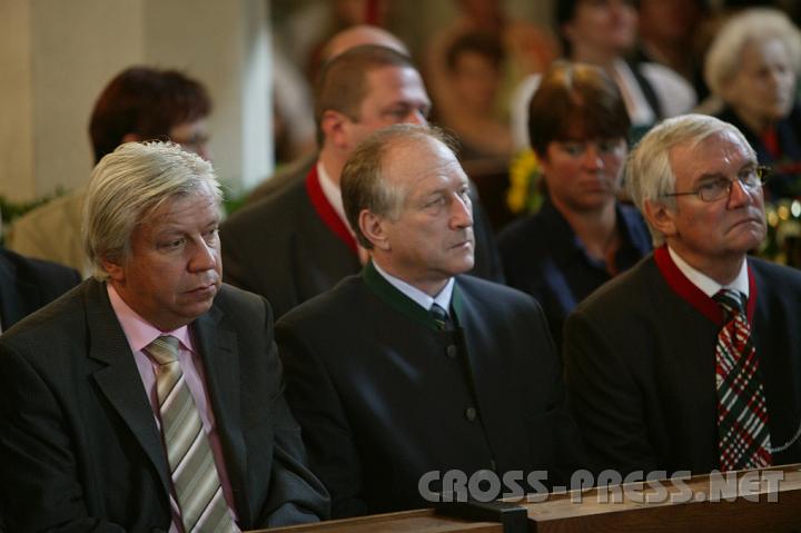 2008.07.27_08.57.54.JPG - Besonnene (oder verschlafene? ;) VIPs.