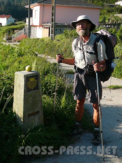 2009.08.11_08.31.52.jpg - Von Fisterra nach Muxia, wo laut Legende der hl.Jakobus ans Land angeschwemmt wurde.