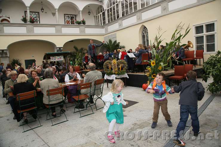 2016.09.25_10.23.07.jpg - Beim Frühschoppen.