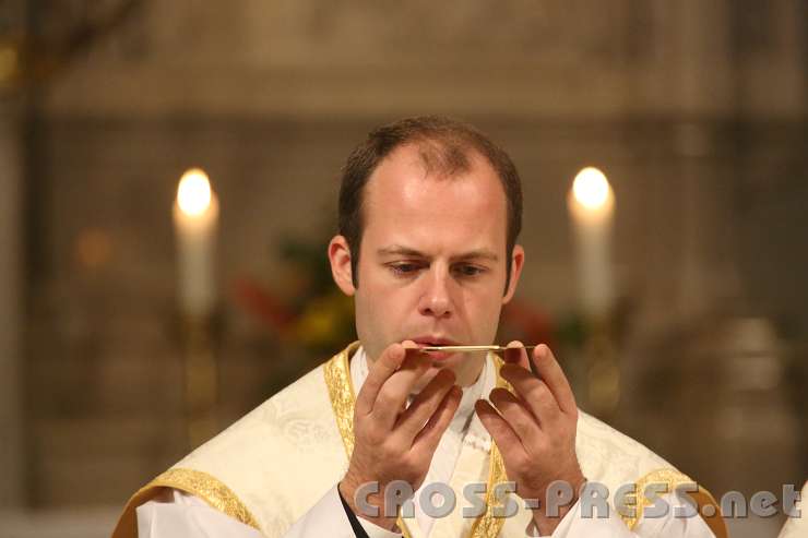 2014.11.23_18.30.56.jpg - Gabenbereitung