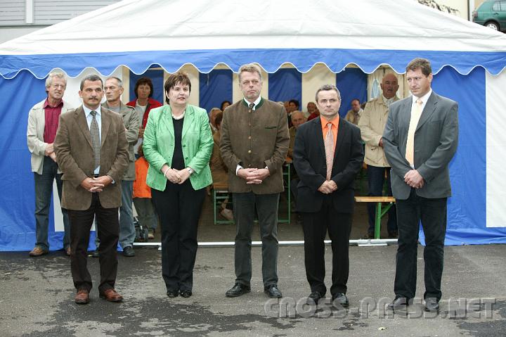 2008.06.05_17.39.48.JPG - V.l.n.r.:   Bgm. Manfred Schimpl, LAbg. Michaela Hinetholzer, Vizebgm. Rudolf Graf, Ernst Mayrhofer ("Fair&Sicher"), Harald Weidinger ("Fair&Sicher").