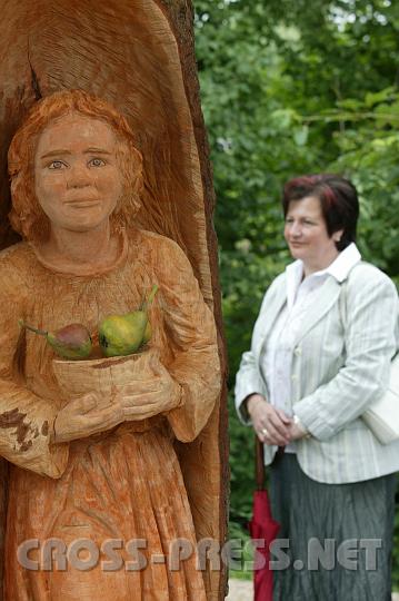 2008.06.05_17.40.29.JPG - Auch das Christkind mag Mostvierler Birn'.  ;)