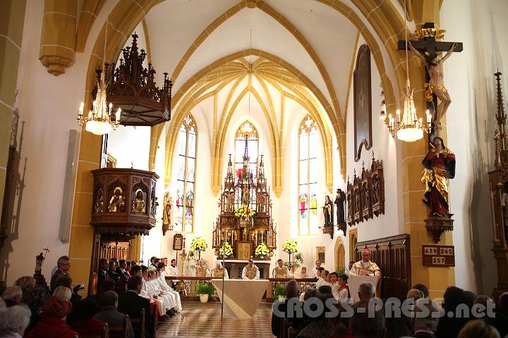 2011.10.16_09.39.47.jpg - Auch die Innenausstattung der Kirche wurde restauriert.