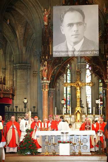 Franz J�gerst�tter, Seligsprechung Unter dem Segensblick des Seligen.