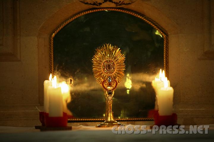 2008.10.22_11.57.37.JPG - Dornenkronenreliquie