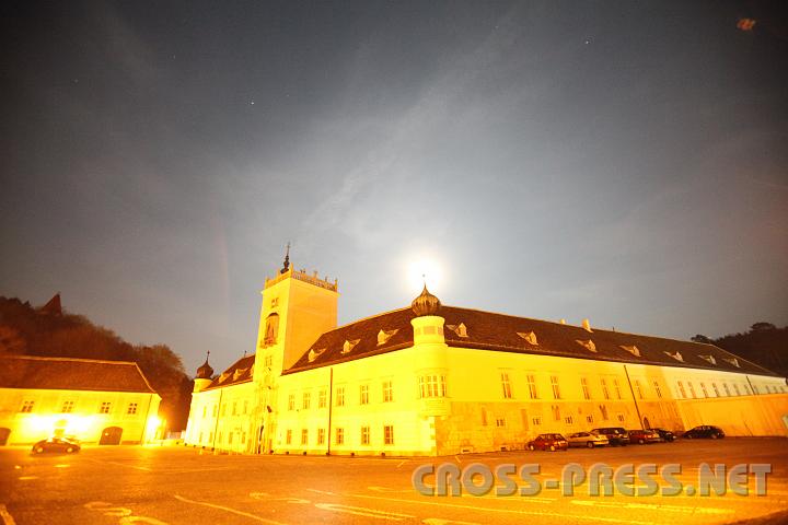 2009.04.09_23.24.11.jpg - Au�enansicht des  Stiftes