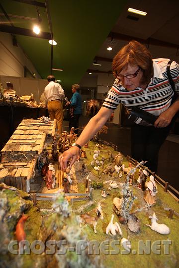 2009.10.08_15.39.57.jpg - S�dtiroler Krippenfiguren aus St. Ulrich, Fa. Comploj.