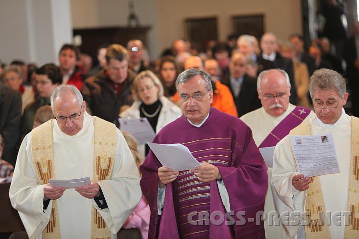 2010.02.28_11.49.41.jpg - P.Theo Breitinger, Provinzial der Sch�nstatt Patres, P.Werner Kuller, der bisherige und P.Felix Str�ssle, der neue geistliche Leiter von Sch�nstatt �sterreich.