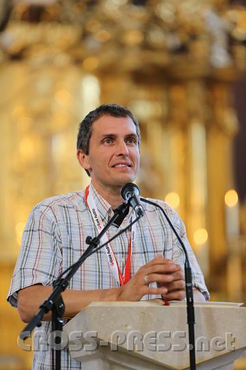 2012.07.17_17.38.35_01.jpg - Robert Schmalzbauer erkl�rt das weitere Programm.