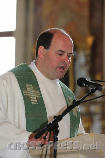 2012.07.22_12.57.52.jpg - Der Bischofsvikar für Ehe und Familie, Dr. Helmut Prader.