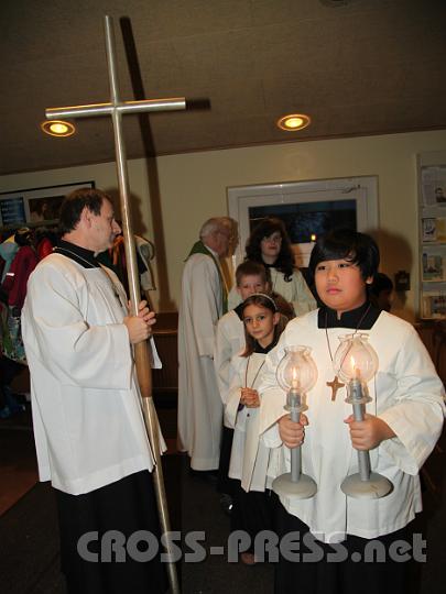 2012.11.18_16.12.57.jpg - Eva und DI Erich Berger, Leiter der Akademie für Familienpädagogik/Schönstatt am Kahlenberg, begrüßen die Familientrainer-Ehepaare und Gäste.
