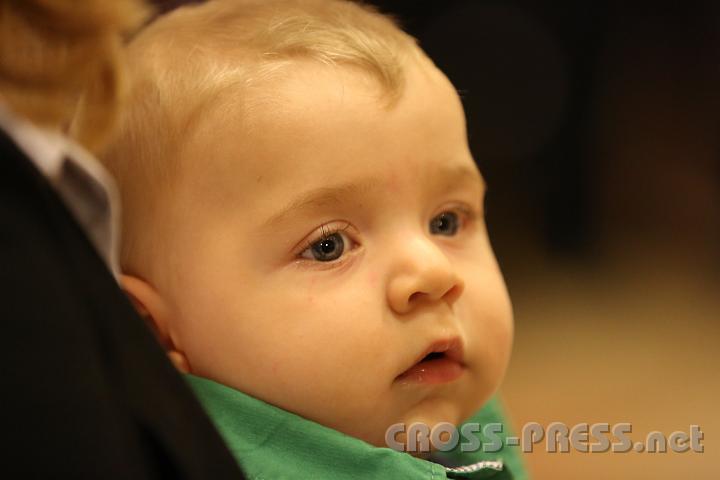2012.11.18_16.45.11.jpg - Eva und DI Erich Berger, Leiter der Akademie für Familienpädagogik/Schönstatt am Kahlenberg, begrüßen die Familientrainer-Ehepaare und Gäste.