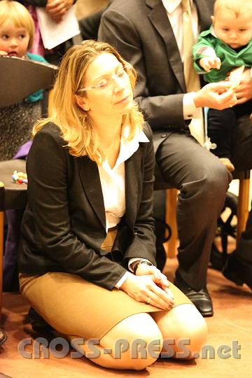 2012.11.18_17.07.26.jpg - Eva und DI Erich Berger, Leiter der Akademie für Familienpädagogik/Schönstatt am Kahlenberg, begrüßen die Familientrainer-Ehepaare und Gäste.