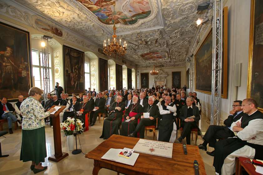 GrundSteinLegung für den HochSchul-AusBau Dr. Gerl-Falkowitz bei ihrem Impuls im Kaisersaal.