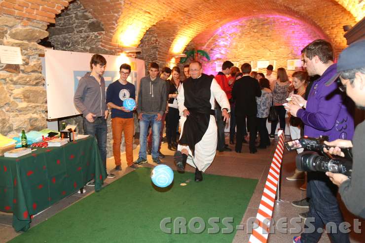 2014.05.16_22.23.26_02.jpg - P.Karl kickt !  :)