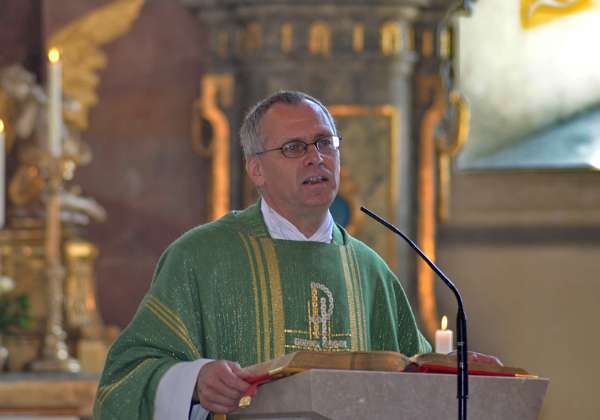 Hl. Messe mit Pfr. Roger Ibounigg