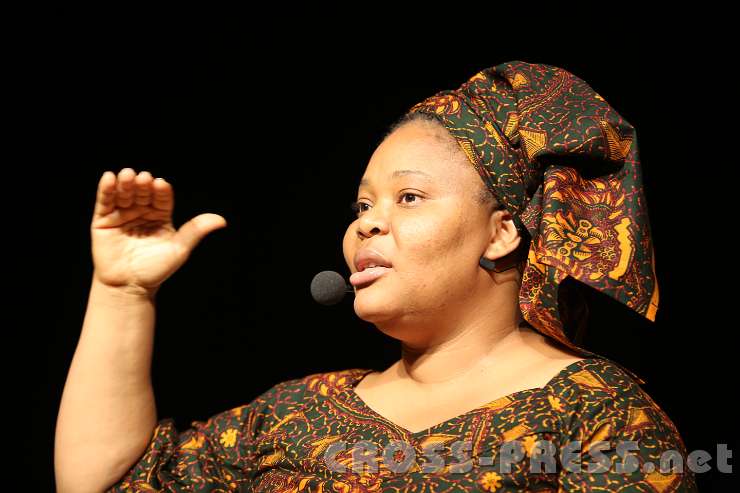 2014.09.22_19.56.49_01.jpg - Leymah Gbowee