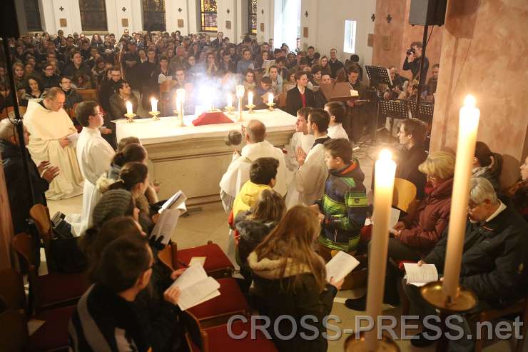 2015.03.06_21.40.32.JPG - Anbetung