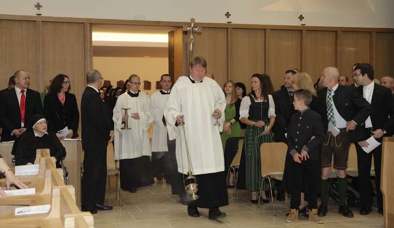 Ewige Profess von Sr.Faustine u. Sr.Nathanaela OSB