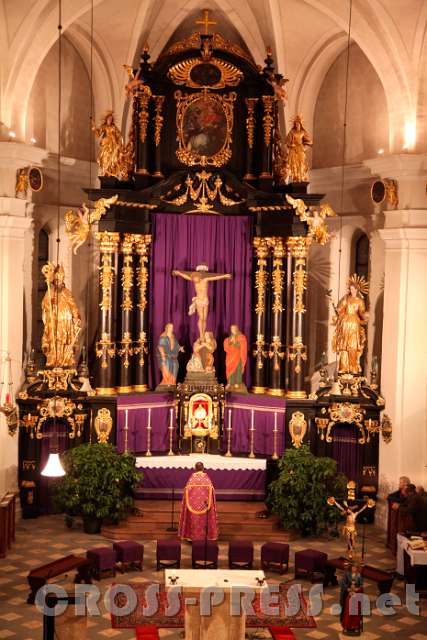 2016.02.13_19.21.45.JPG - Anbetung mit Dechant Pfarrer Franz Auer, Rektor der Wallfahrtsbasilika Mariathal.