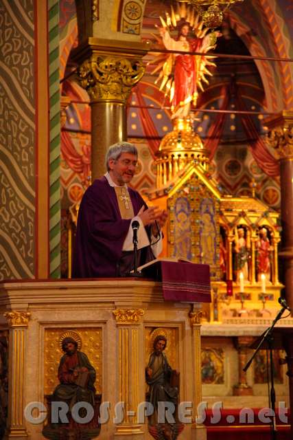 2016.02.14_16.45.02.JPG - Programmdirektor Andreas Schätzle bei seiner Predigt.