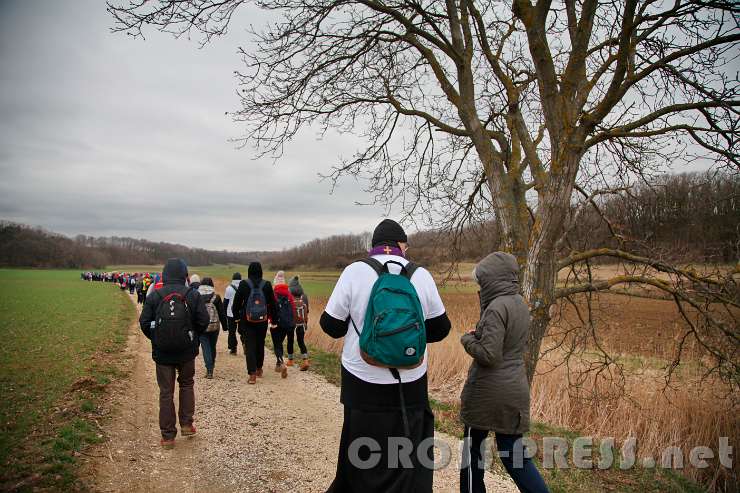 2016.03.12_10.36.50.jpg - Beichtgespräch am Weg