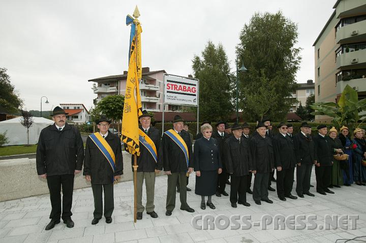 2008.09.21_11.02.06.JPG - Kameradschaftsbund mit Obmann Josef Schimpl.