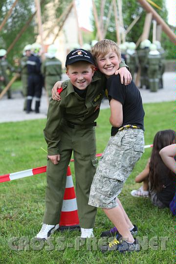 2010.04.30_17.40.26.jpg - ...mein Freund ist bei der Feuerwehr!